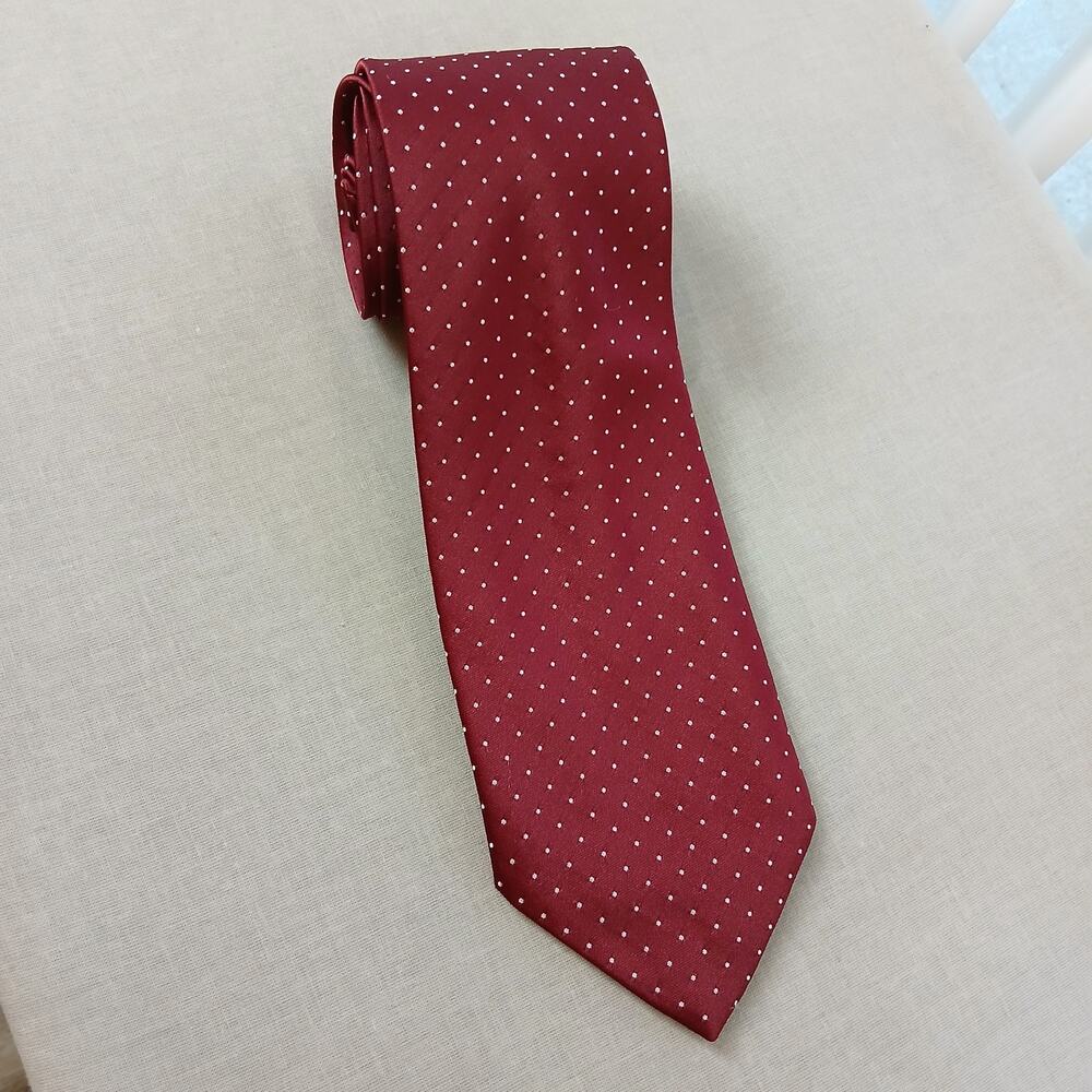 Wembley Vintage Red Polka Dot Necktie 1970s white polyester silk satin WEMCO
